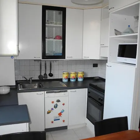 Bilocale Luminoso In Centro A Due Passi Dal Mare Alassio