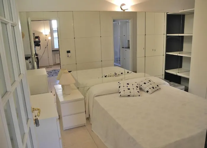 Bilocale Luminoso In Centro A Due Passi Dal Mare *