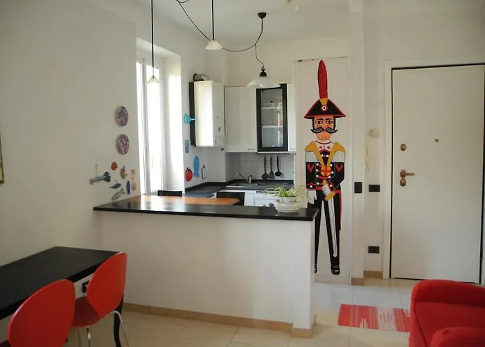 Bilocale Luminoso In Centro A Due Passi Dal Mare