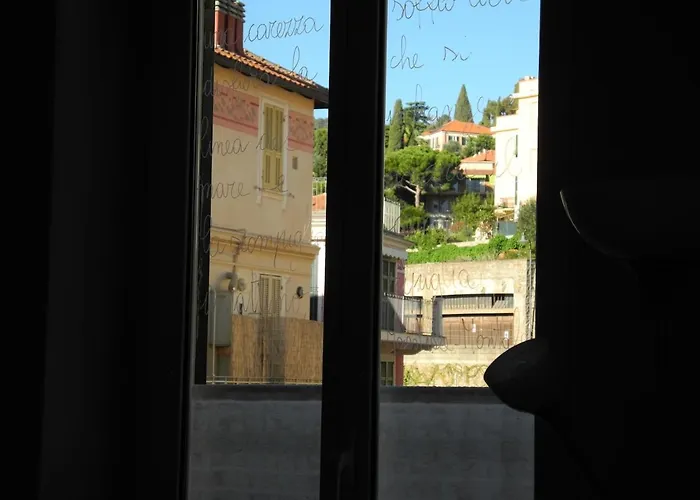 Bilocale Luminoso In Centro A Due Passi Dal Mare 아파트 알라시오